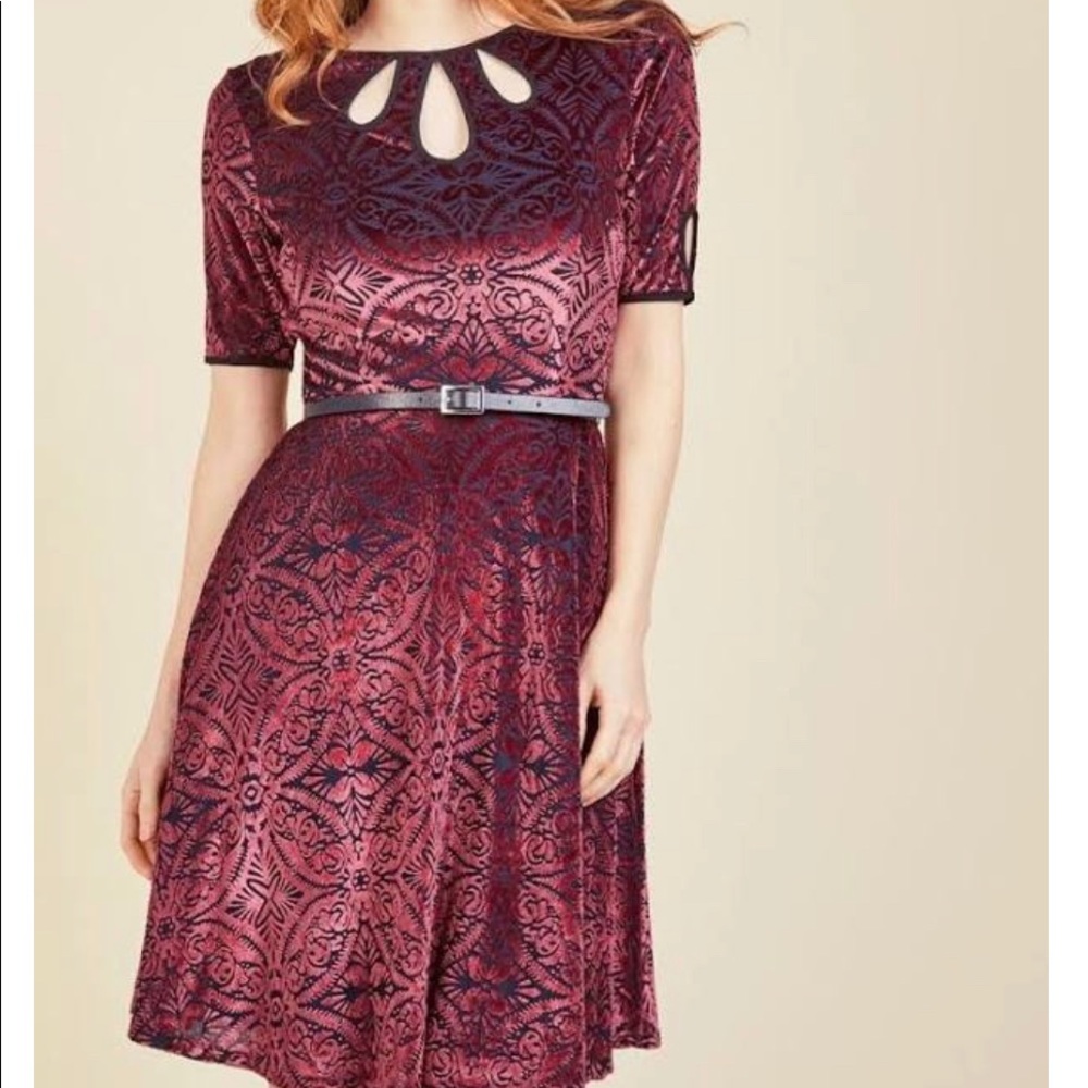Elegant Burgundy Patterned Dress